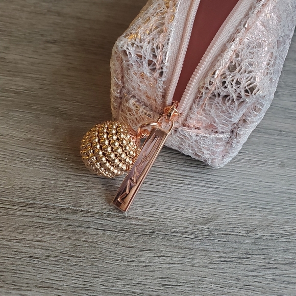 MAC Cosmetic Bag - Picture 3 of 4